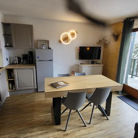 Appartement 4 A 6 Personnes - Chalets D'Aurouze - La Joue Du Loup Saint-Étienne-en-Dévoluy Exterior foto